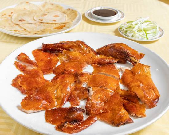 Peking Duck Two Courses (北京片皮鴨二食) (片皮、鴨菘生菜包